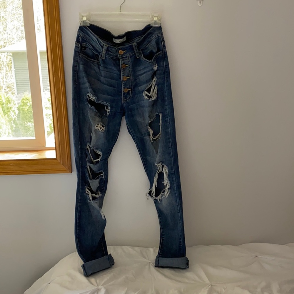 Women’s ripped jeans!